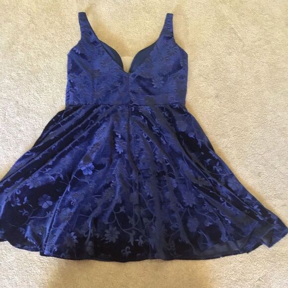 Alyce Paris Women's Royal Blue Velvet Cocktail Prom Dress - Picture 6 of 10